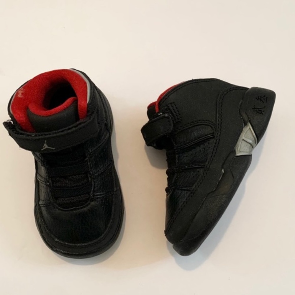Nike Air Jordan 9.5 Team - Black, Red  Size 4C